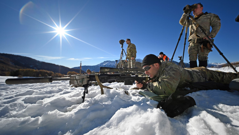 Membrii europeni ai NATO trebuie sa se pregateasca de investitii militare masive. „Dimensiunea amenintarii nu mai poate fi ignorata” Imagine