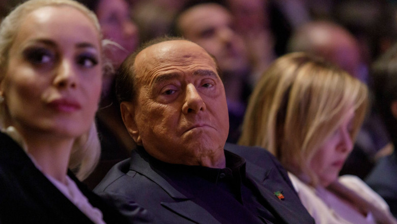 Membrii PPE se revolta si ameninta cu boicotul dupa comentariile anti-Zelenski ale lui Berlusconi, comparat cu Viktor Orban Imagine