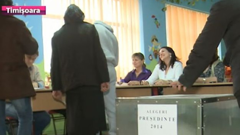 Membrii sectiilor de votare isi primesc banii. Sumele vor putea fi ridicate de saptamana viitoare  Imagine