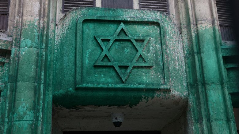 Memorialul Holocaustului si mai multe sinagogi din Paris, vandalizate. „O forma de stigmatizare violenta a evreilor” Imagine