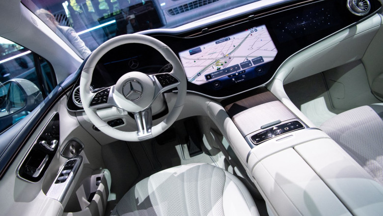Mercedes introduce un abonament de 1.200 de dolari pe an pentru soferii care vor un demaraj mai rapid Imagine