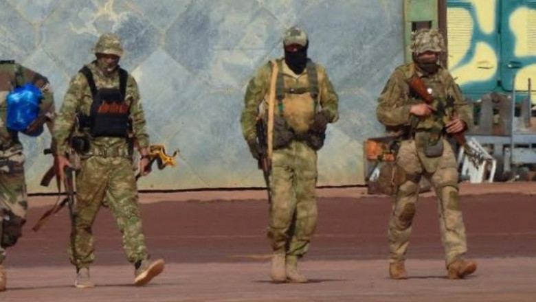 Mercenarii Wagner ii invata pe soldatii africani cum sa le taie mainile si picioarele prizonierilor si sa ii „arda de vii” Imagine