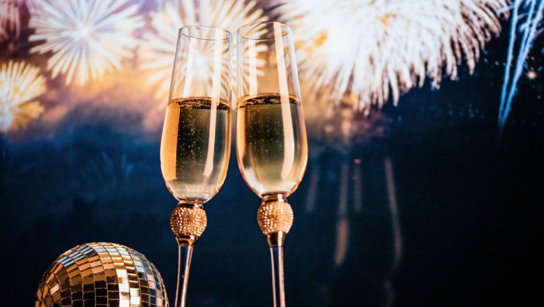 Mesaje de Revelion 2024. Cele mai frumoase urari si felicitari de trimis celor dragi de Anul Nou Imagine