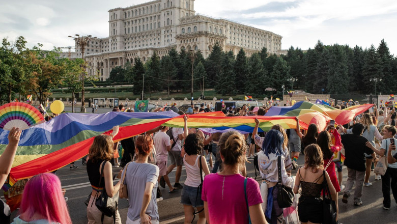 Mesajul ambasadelor de Pride: „Respectarea drepturilor persoanelor LGBTIQ+ nu e o chestiune de o ideologie, ci de obligatie legala” Imagine