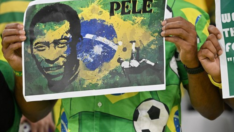 Mesajul transmis de Hagi dupa moartea lui Pele: „A fost un model pentru mine de cum a jucat, a iubit si respectat fotbalul” Imagine