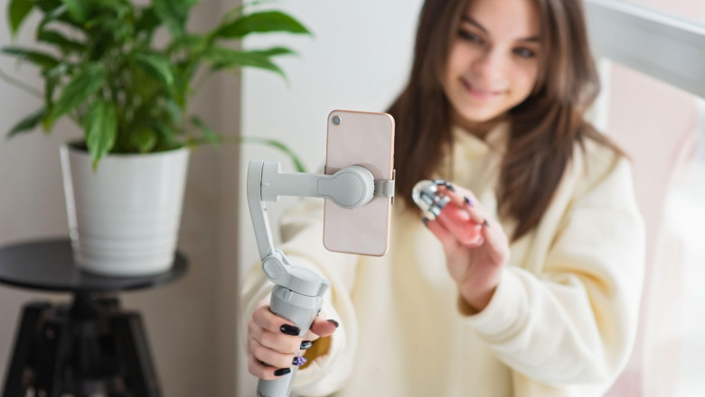 Meta ii va plati pe influencerii TikTok care se muta pe Instagram si Facebook. Cati bani pot castiga si care sunt conditiile Imagine