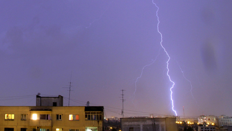 METEO. Ploi, vant si vreme rece in prima zi a lunii octombrie Imagine