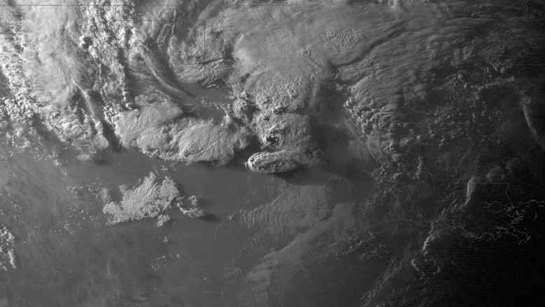 METEOROLOG. Cum se formeaza tornadele Imagine