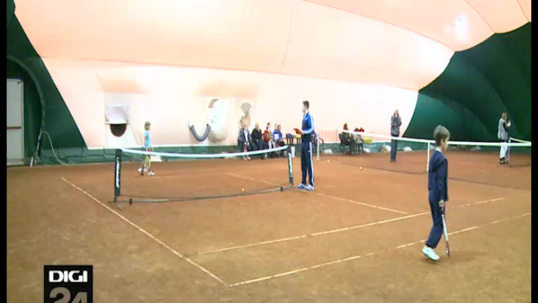 Micii tenismeni se pregatesc de un nou turneu in Oradea Imagine