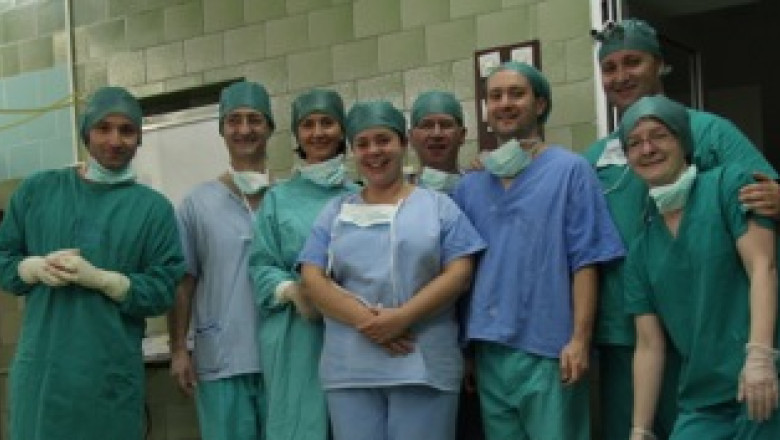 Microchirurgie reconstructiva: operatii demonstrative efectuate de cunoscuti medici timisoreni la Poznan Imagine