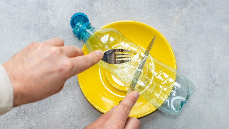 Microplasticele pe care le consumi zilnic fara sa stii: le gasesti in oua, carne si chiar in ceai. Cum poti reduce expunerea la ele Imagine