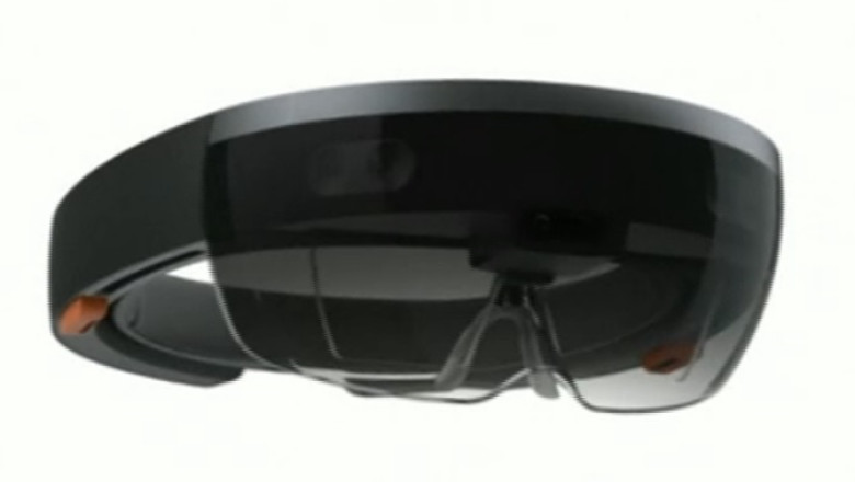 Microsoft a prezentat ochelarii holografici HoloLens Imagine