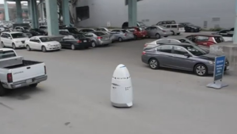 Microsoft angajeaza roboti de paza Imagine