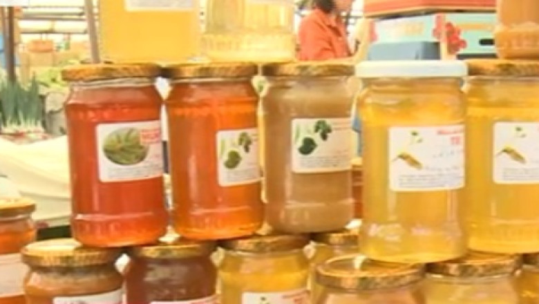 Miere cumparata cu bani europeni, retrasa din depozite. Produsul ar putea fi contrafacut Imagine