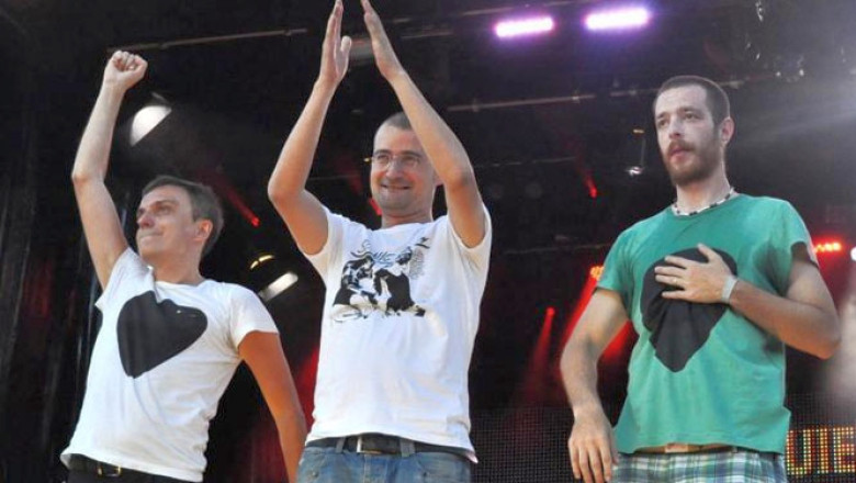 Mihai „Michi” Campineanu a fost transferat la Bucuresti. El este supus unor investigatii la Institutul de Boli Cardiovasculare „Prof. Dr. C.C. Iliescu” Imagine