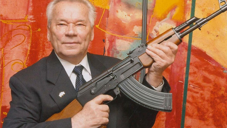 Mihail Kalasnikov, parintele legendarului pistol-mitraliera AK-47, este in stare grava Imagine