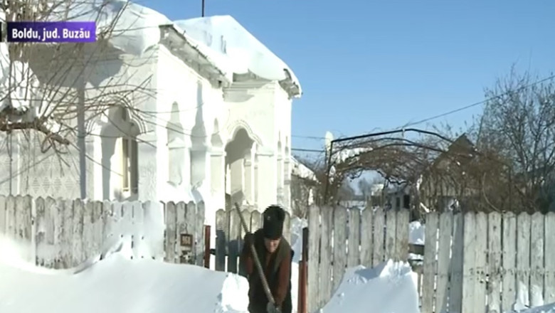 Mii de buzoieni, captivi de doua zile in case din cauza vremii Imagine