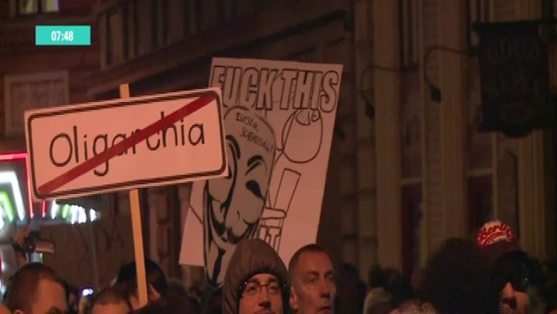 Mii de maghiari au cerut demisia sefului fiscului Imagine