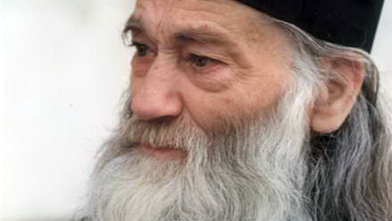 Mii de oameni sunt asteptati la parastasul arhimandritului Iustin Parvu Imagine