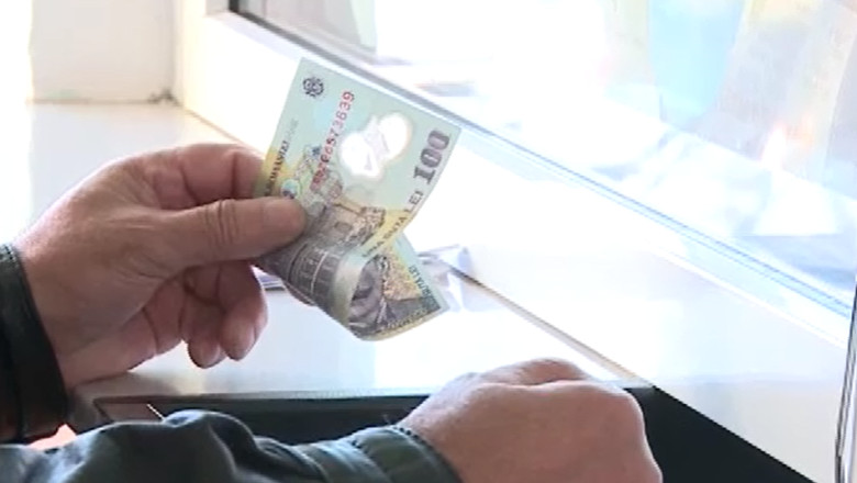 Mii de pensionari din Iasi traiesc din imprumuturi de la CAR Imagine