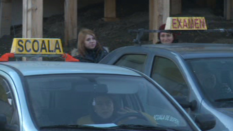 Mii de persoane nu-si pot da examenul pentru permisul de conducere din cauza unui vid legislativ Imagine