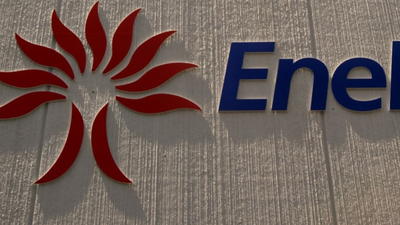 Mii de romani reclama anual electrocasnicele arse din cauza variatiilor de tensiune Imagine