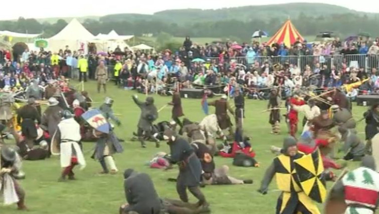Mii de scotieni si englezi au participat la reconstituirea bataliei de la Bannockburn de acum 700 de ani Imagine