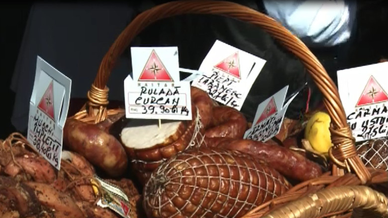 Mii de vizitatori la cel mai mare targ de produse traditionale din Bucovina Imagine