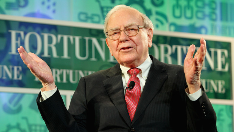 Miliardarul Warren Buffett, avertisment dur despre inteligenta artificiala: „Escrocheriile vor fi mai convingatoare ca niciodata” Imagine