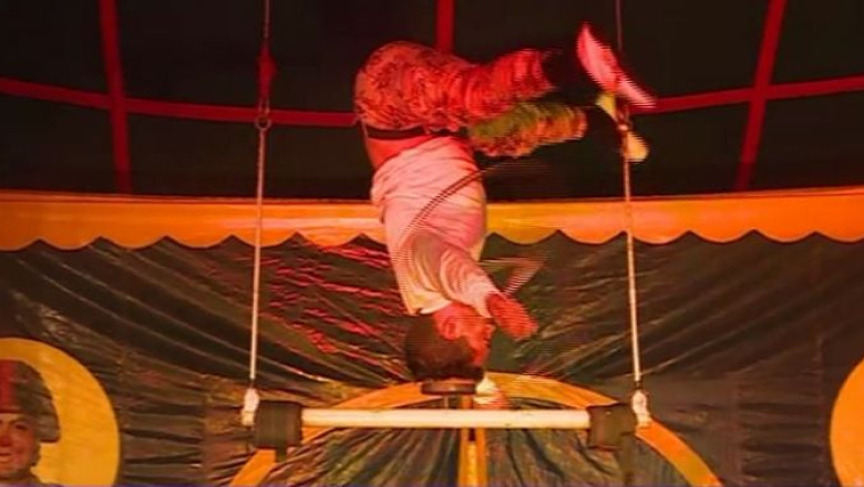 Militarii din Columbia au imbracat hainele de clovn pentru a imbunatati imaginea armatei Imagine