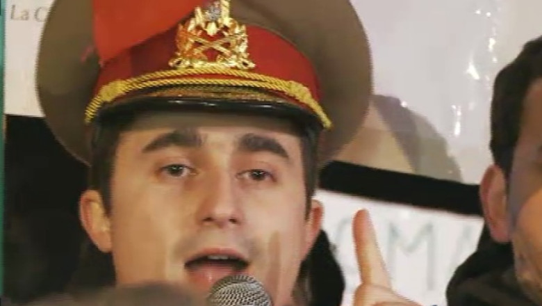 Militarul care a protestat in uniforma in 2012 va fi reangajat. Va primi si toate drepturile salariale retrase Imagine