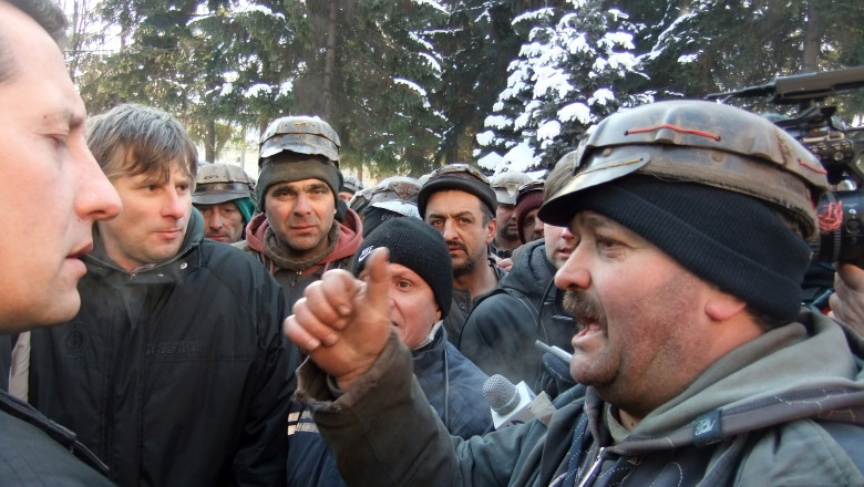 Minerii de la Complexul Energetic Oltenia vor intra in somaj tehnic chiar de sarbatori Imagine