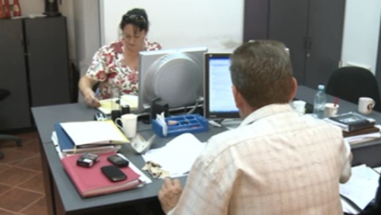 Mini-vacanta de Sfanta Maria. Bugetarii vor avea si vineri zi libera Imagine