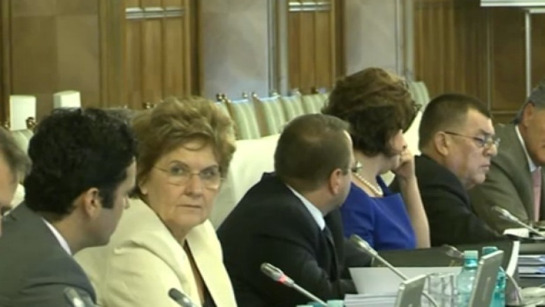 Ministere infiintate pe sub mana Imagine