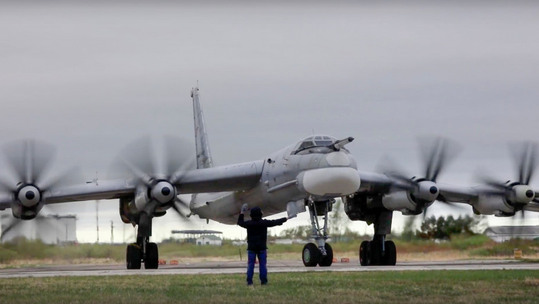 Ministerul britanic al Apararii: Performanta fortelor aeriene rusesti a fost una slaba. Cauza: Echipajele au fost insuficient instruite Imagine