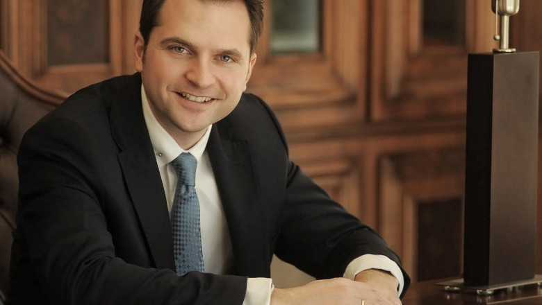 Ministerul Cercetarii lanseaza programul "Henri Coanda" de burse si premii pentru tinerii interesati de cercetare si premiati Imagine