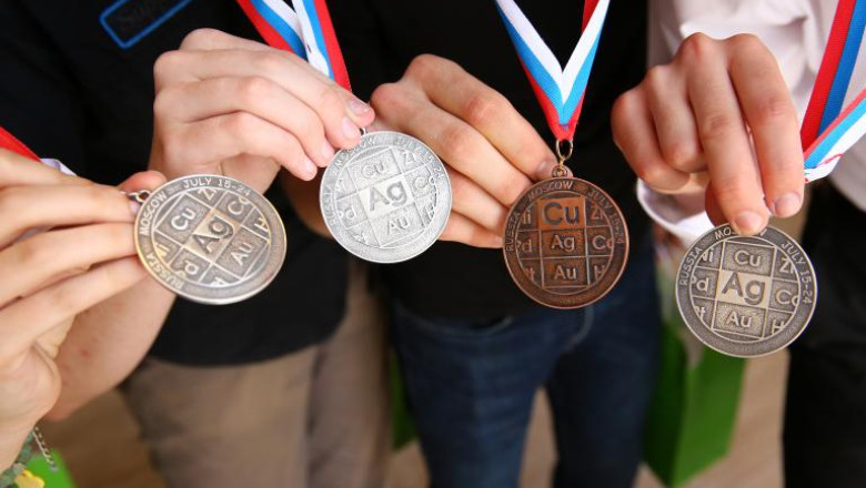 Ministerul Educatiei ii va premia in septembrie pe olimpicii internationali, cu pana la 12.180 de lei Imagine