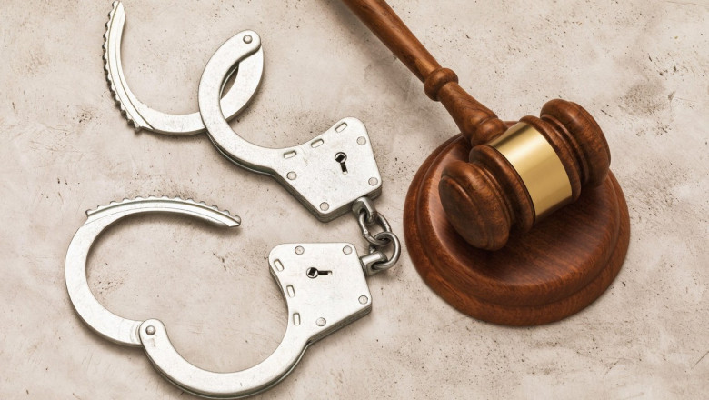 Ministerul Justitiei propune „legea fugarilor”: Cei care fug din tara dupa condamnare vor fi acuzati de „evadare” Imagine