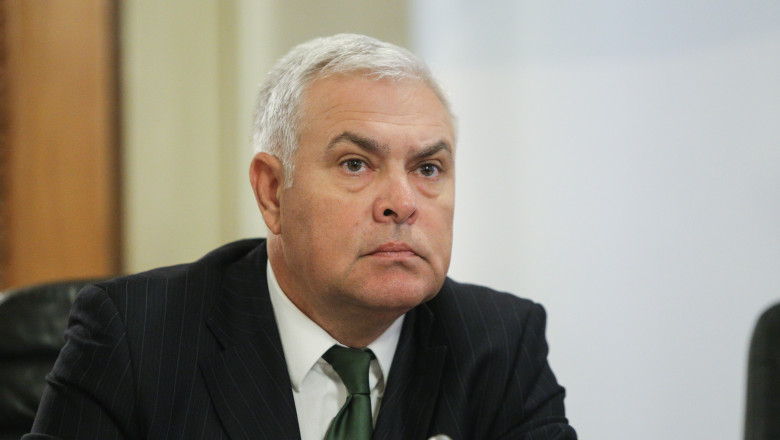 Ministrul Apararii avertizeaza ca rachetele lansate de navele de lupta rusesti vizeaza si obiective aflate foarte aproape de Romania Imagine