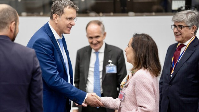 Ministrul Apararii, discutii cu omologul spaniol. Mosteanu „apreciaza participarea activa a Spaniei la Grupul de Lupta NATO in Romania” Imagine