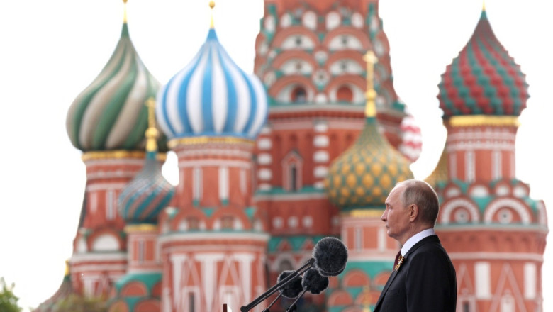 Ministrul Apararii reactioneaza la acuzatiile lui Vladimir Putin la adresa Romaniei: E ultimul om care sa dea lectii, o butaforie Imagine