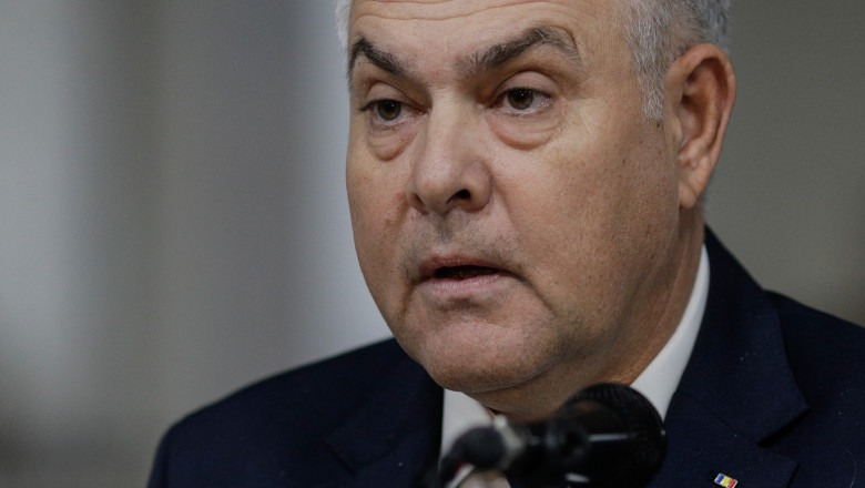 Ministrul Apararii: Serviciul militar obligatoriu este exclus. Se discuta despre unul voluntar, pentru cei intre 18 si 35 de ani Imagine