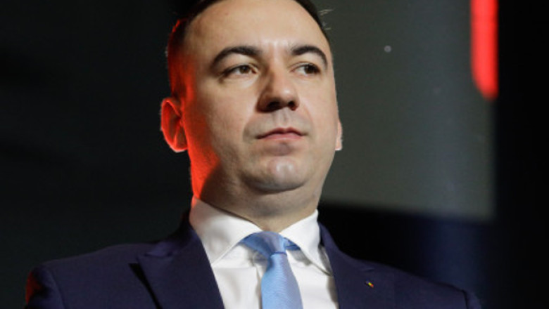 Ministrul Bogdan Ivan, aprecieri pentru cariera politica a lui Ion Iliescu, dar evoca si momentele controversate din viata acestuia Imagine