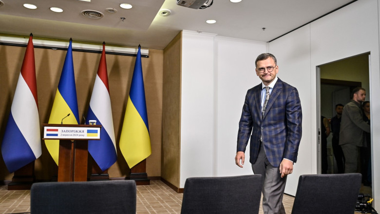 Ministrul de externe al Ucrainei, Dmitri Kuleba, si-a dat demisia. Remaniere majora a guvernului de la Kiev Imagine