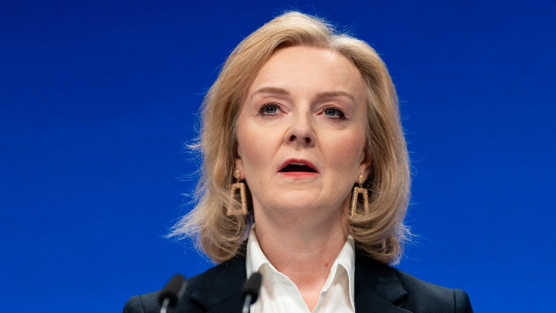 Ministrul de Externe britanic: Sanctiunile contra Rusiei ar trebui ridicate doar atunci cand toate trupele ei pleaca din Ucraina Imagine