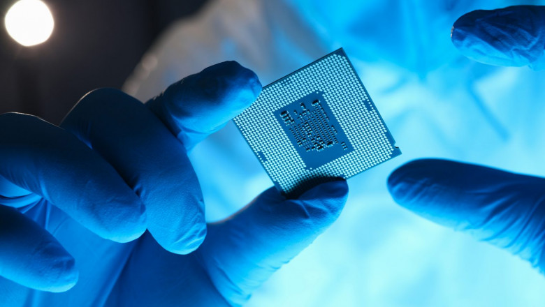 Ministrul Economiei: Romania incepe sa devina un jucator important in productia de semiconductori Imagine