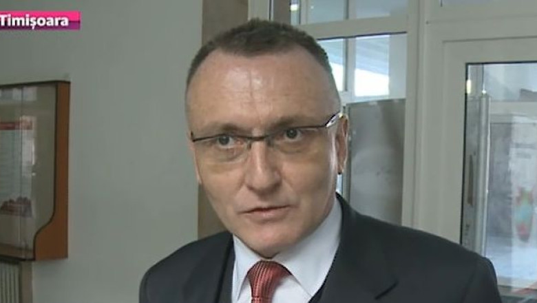 Ministrul Educatiei n-a semnat! Proiect de ordin, ca directorii unor unitati sa predea cu norma intreaga Imagine