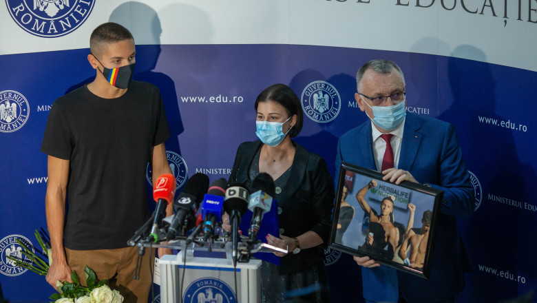 Ministrul educatiei reactioneaza dupa performanta lui David Popovici: Ne obliga sa sprijinim cu programe concrete sportul scolar Imagine