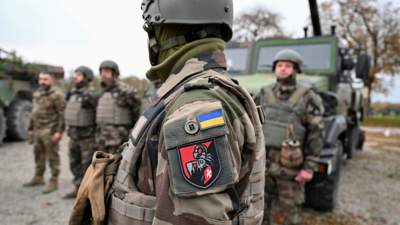 Ministrul francez al Apararii confirma cazurile de dezertare de la brigada ucraineana trimisa la instructie in Franta Imagine