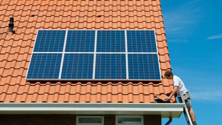 Ministrul Mediului: Panourile fotovoltaice instalate prin Casa Verde produc mai multa energie decat un reactor de la Cernavoda Imagine